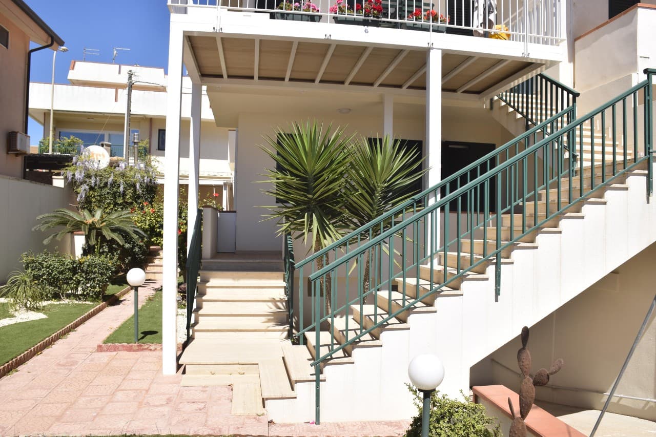 Ground floor exterior